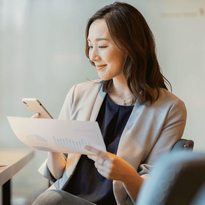 private wealth management - female investment consultant